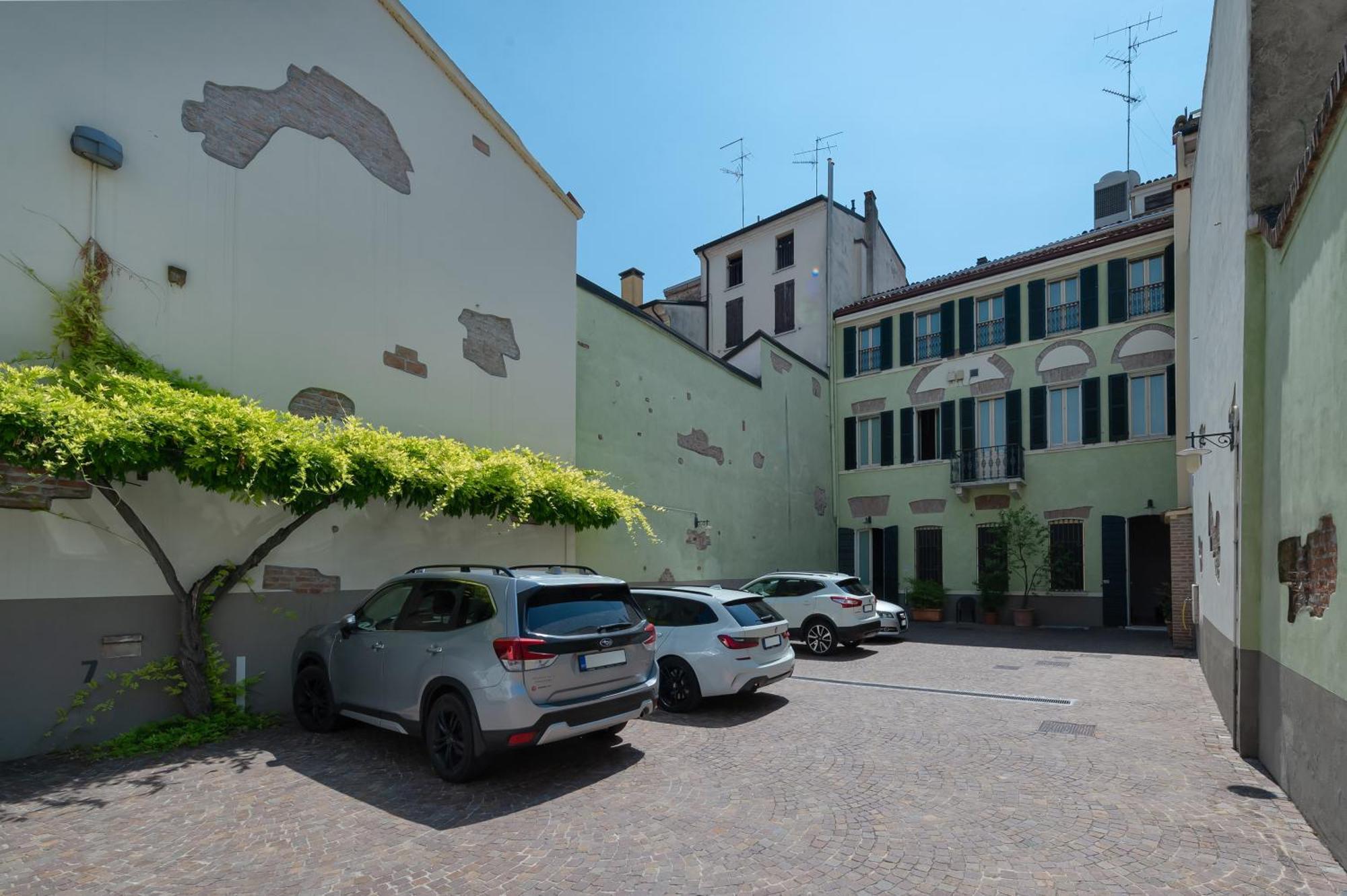 Hotel Mantegna Stazione Mantova