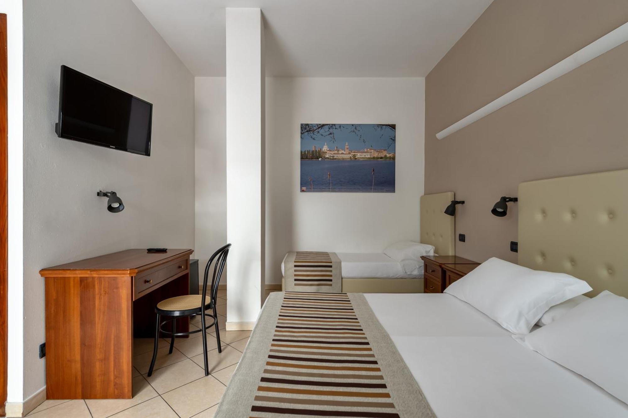 Mantegna Stazione Hotel 3*