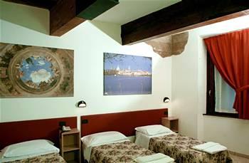 Mantegna Stazione 3*
