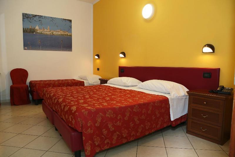 Hotel Mantegna Stazione 3*