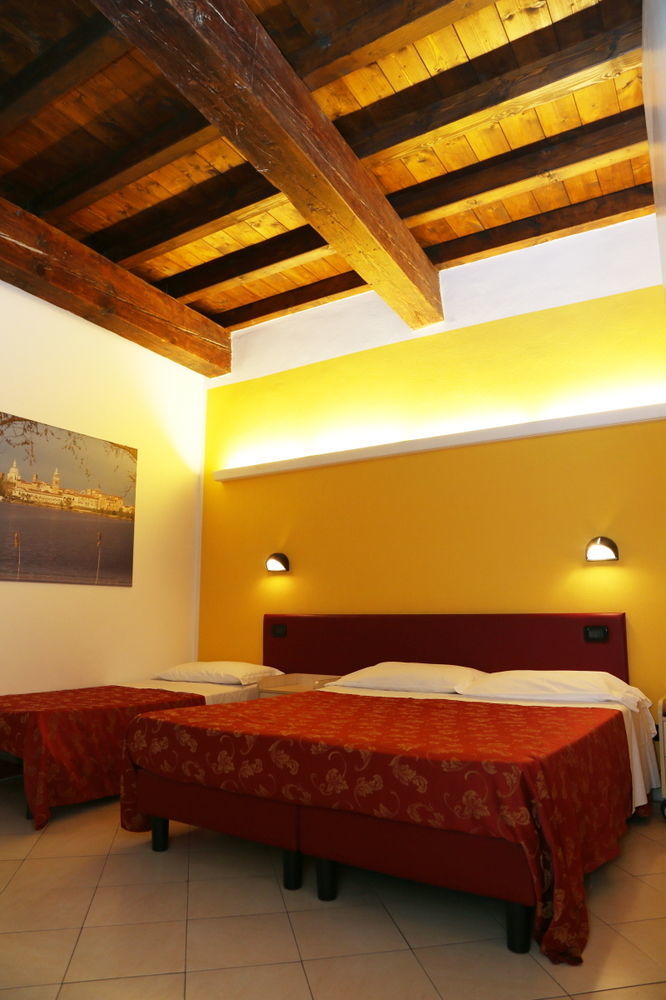 Mantegna Stazione 3*