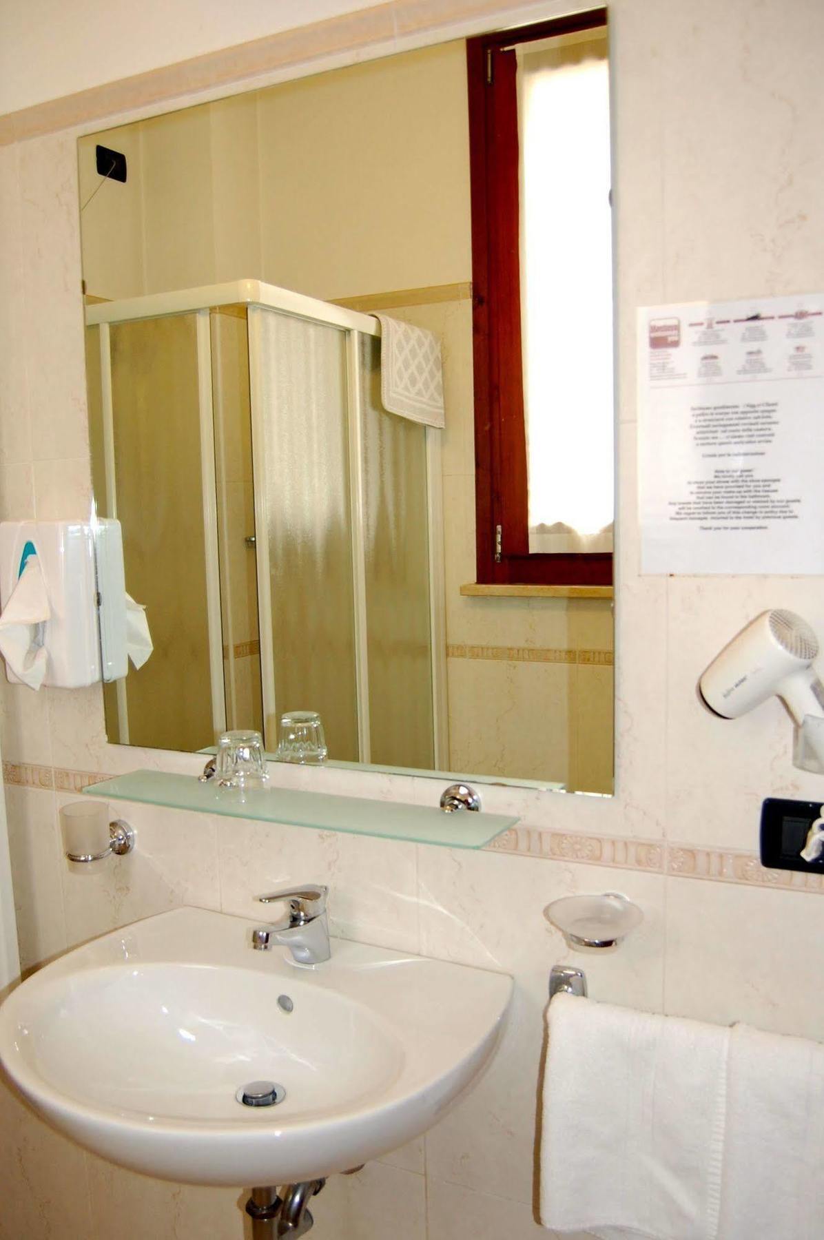 Mantegna Stazione Hotel 3*